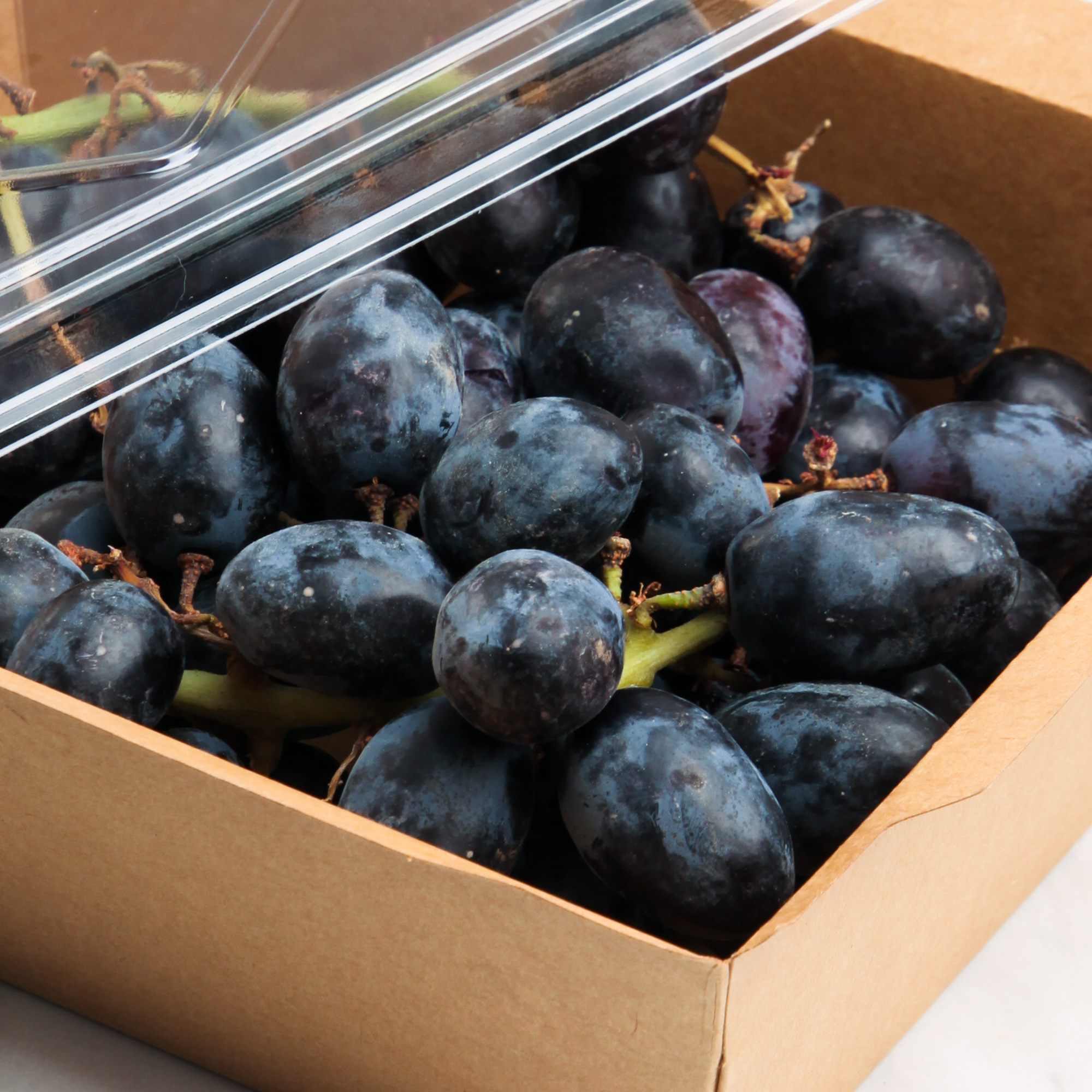 Black Autumn Royal Grapes (500g)